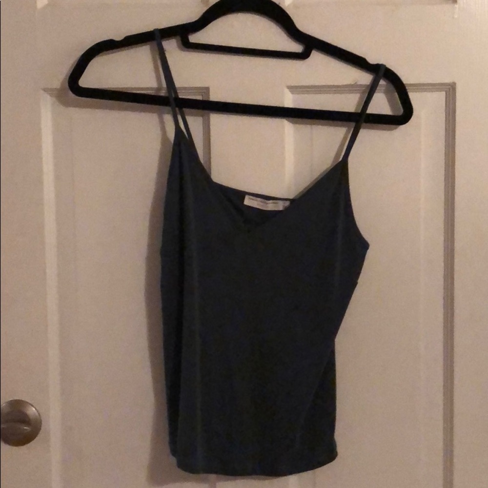 Green tank, form fitting